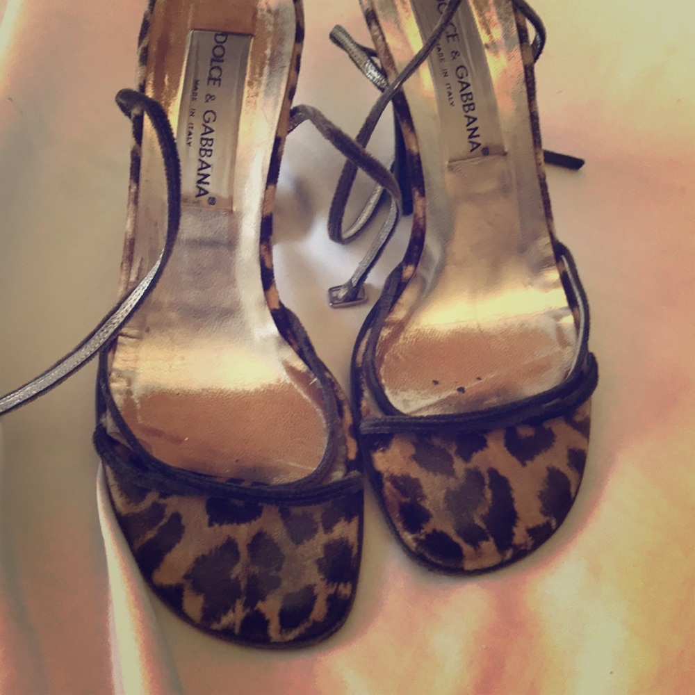 Dolce and gabbana strappy pumps